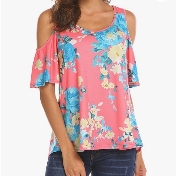 Cold shoulder Top - Picture 5 of 7